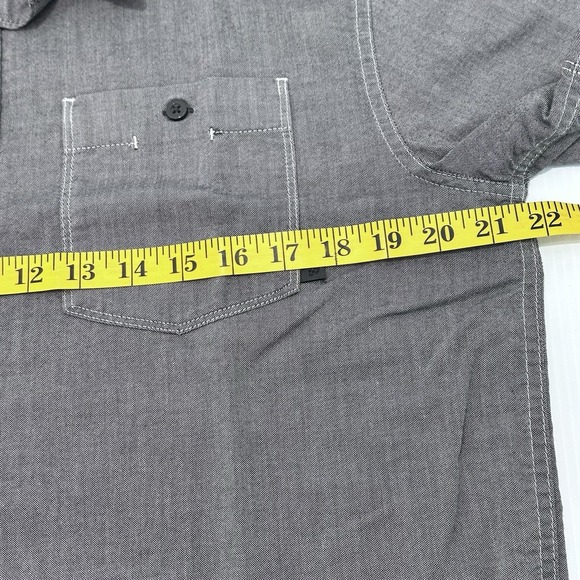 Mountain Hardwear Shirt Mens M Gray Performance Outdoor Workwear‎ Chest Pockets - Picture 6 of 7